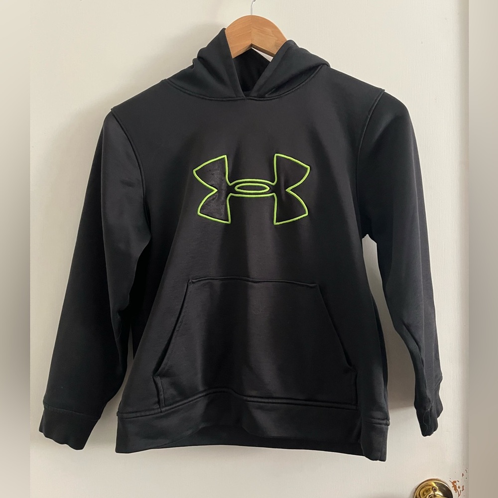 Under Armor boy's hoodie, medium